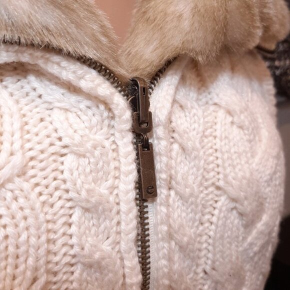 Eivissa Reversible Faux Fur Vest Cable Ribbed Knit Zip Front Winter Sweater - Picture 4 of 16